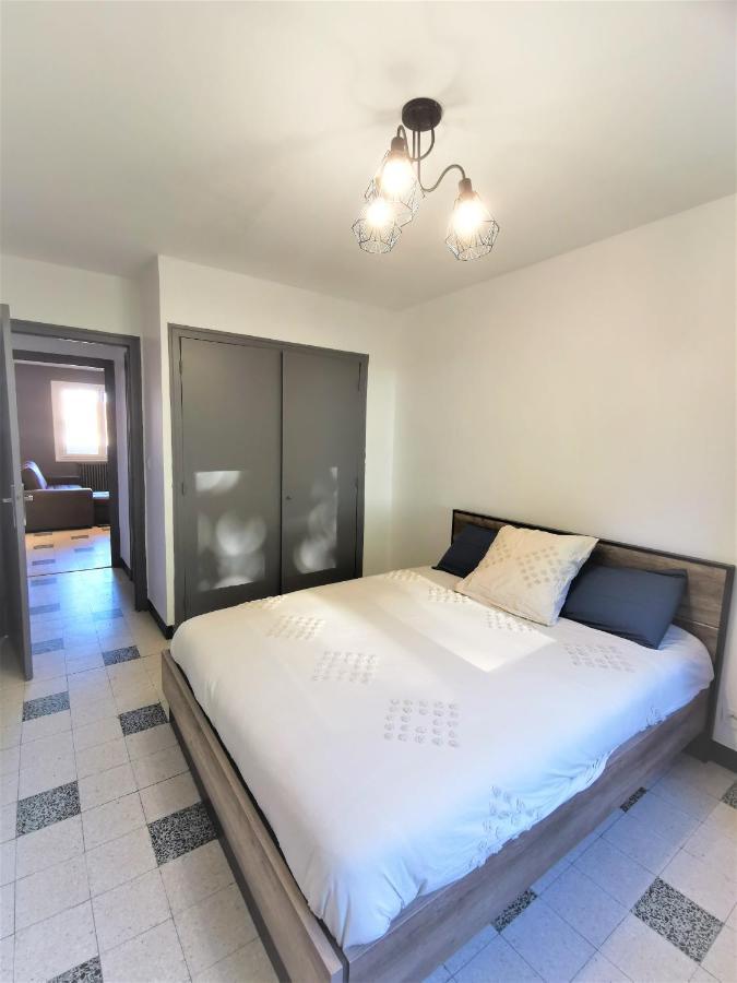 Appartement Tout Confort Refait A Neuf Мулин Екстериор снимка